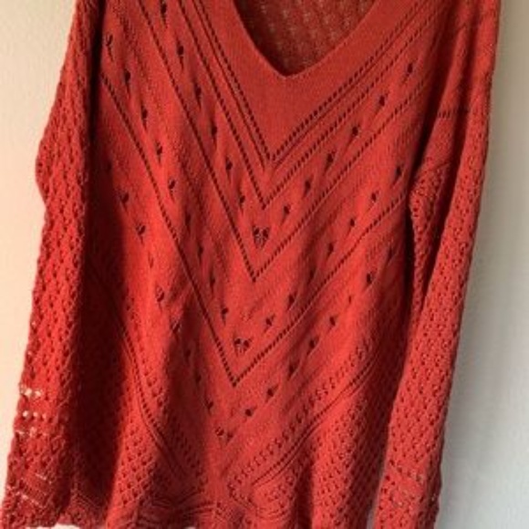 Burnt Orange V-neck Sweater Top With Scalloped Hem - Size Small - Picture 6 of 8